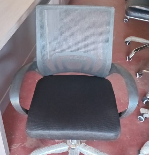 Ergonomic Mesh Office Chair